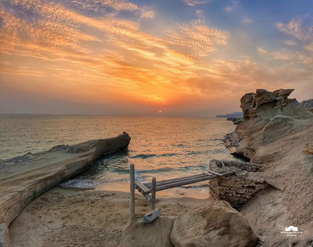 ساحل خلیج نایبند در بوشهر