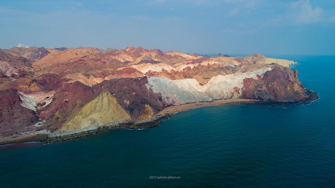 ویدئو/زیباترین جزایر خلیج فارس از کابین خلبان